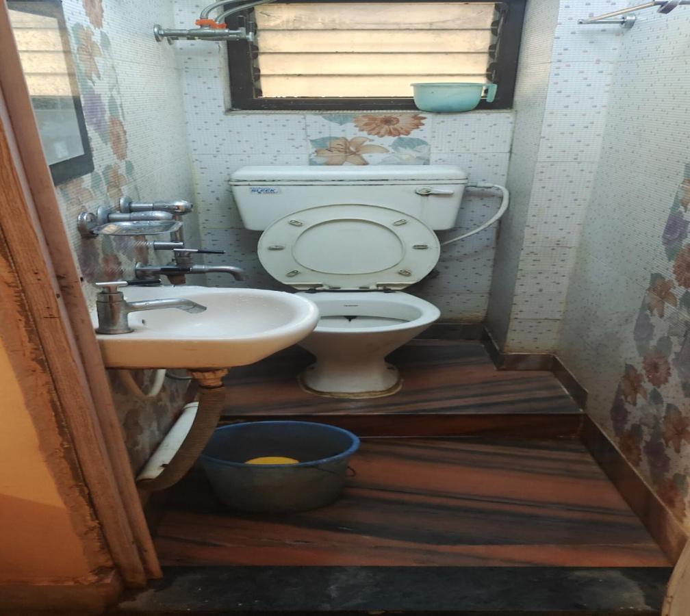 Staymaker Tirupati Guest House Kolkata Ngoại thất bức ảnh