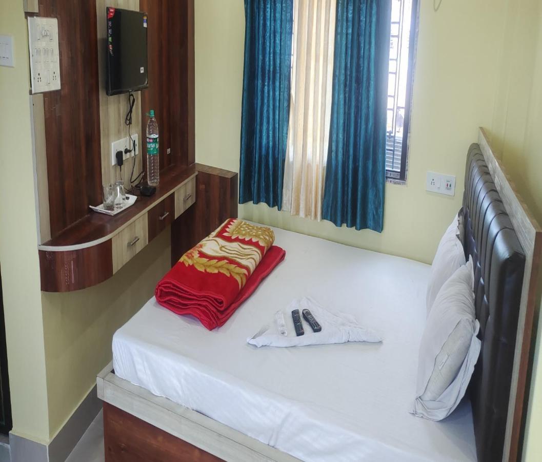Staymaker Tirupati Guest House Kolkata Ngoại thất bức ảnh