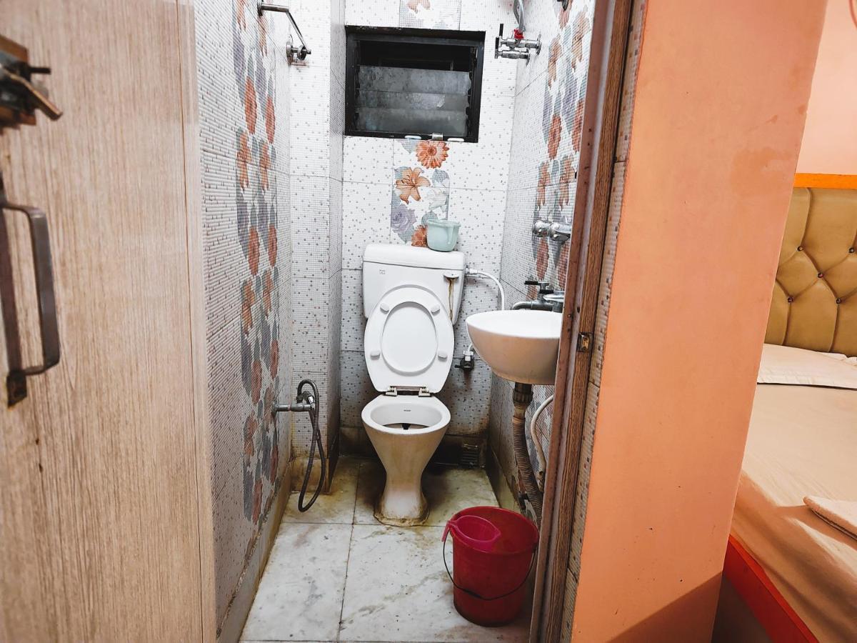 Staymaker Tirupati Guest House Kolkata Ngoại thất bức ảnh