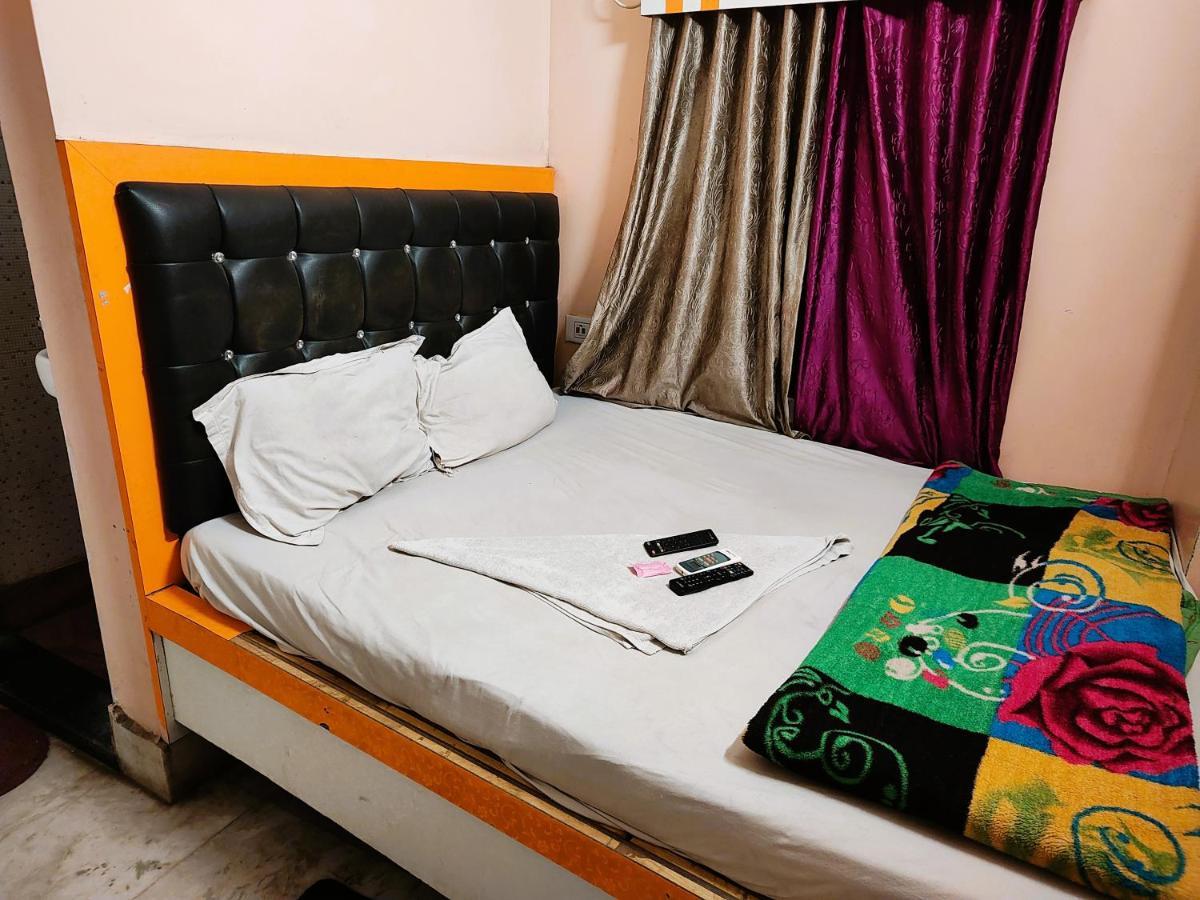 Staymaker Tirupati Guest House Kolkata Ngoại thất bức ảnh